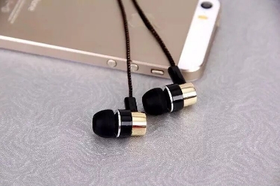 Picture of In-Ear Earphone-3.5mm Super Bass In-Ear Earphone Braided Wire Headset -Fashionable Wiring Cloth Cord Subwoofer Headphones In-Ear Braided Cord Wired Earplugs (KIN K-808 Type C)