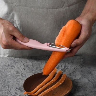 Picture of Serrated Swivel Potato Carrot Peeler Vegetables Peeler cucumber Apples Ultra Sharp PREMIUM Twin Blade Multicolor
