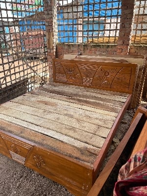 Picture of Bed khat English semibox solid wood king size 72by 81 inc - Brown - King