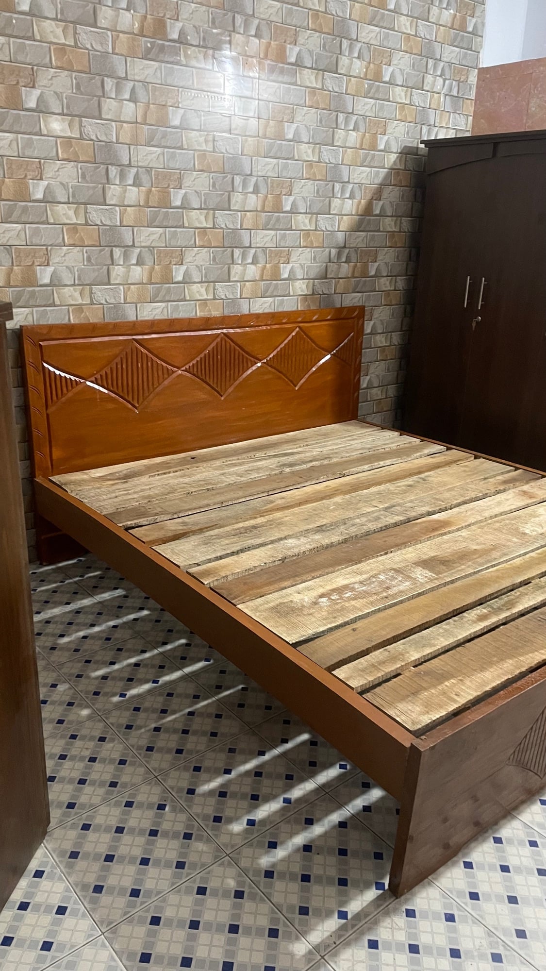 Picture of Bed khat solid wood king size 72 inc by 81 inc - Brown - King