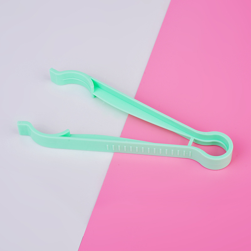 Picture of Baby anti-slip & anti-scalding bottle clamp safe sterilized bottle clamp pp bottle clamp Multifunction Bottle Clips Anti-slip Baby Bottle Tongs Baby Bottle Tongs Baby Bottle Clip Baby Bottle Clip Feeding Milk Bottle Clamp
