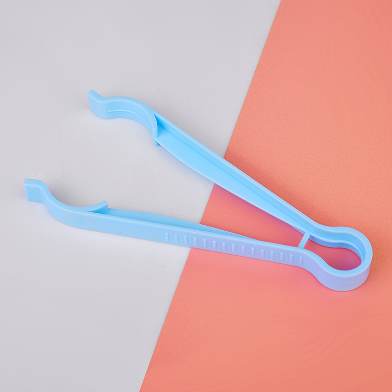 Picture of Baby anti-slip & anti-scalding bottle clamp safe sterilized bottle clamp pp bottle clamp Multifunction Bottle Clips Anti-slip Baby Bottle Tongs Baby Bottle Tongs Baby Bottle Clip Baby Bottle Clip Feeding Milk Bottle Clamp