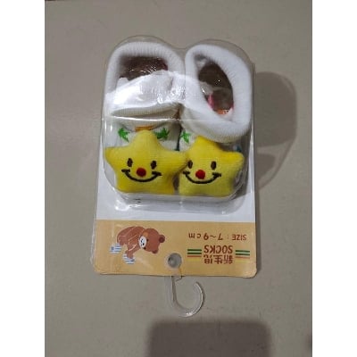 Picture of unisex-baby Multicolored Booties - 6 Months (Set of 1 Pairs) Multicolor