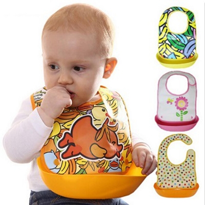 Picture of Baby Feeding Plastic Bibs Bati System - 1 Pcs Multicolor