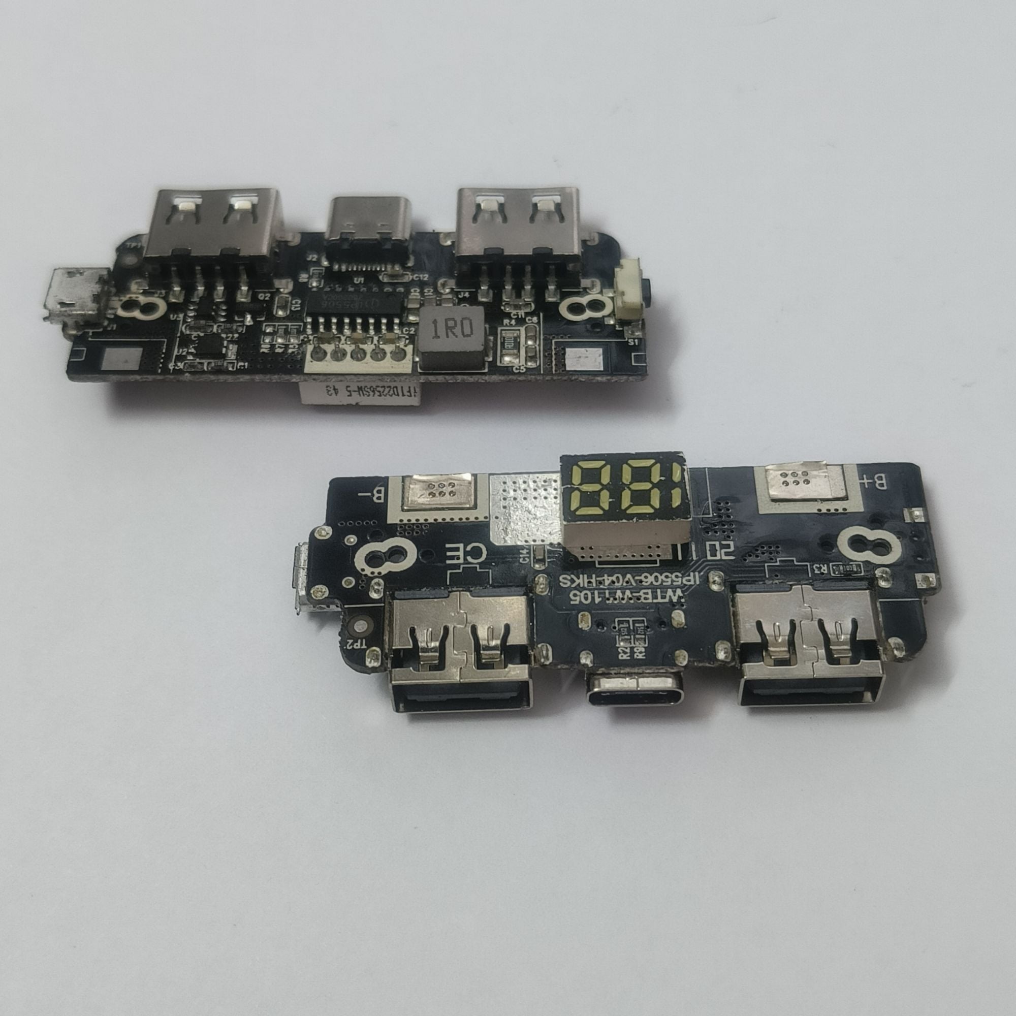 Picture of Power Bank Circuit LCD Display Dual USB 5V 1A 2.1A 18650 Battery Charger Board Mobile Power Bank Accessories for Phone DIY LED LCD Module Board white