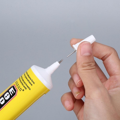 Picture of Stronger Glue E8000 / Super Liquid Glue Black Sealant Adhesive For Phone Touch Screen Frame Repair Diy Jewelry Set Repair Tools Similar E-8000 T-7000 
