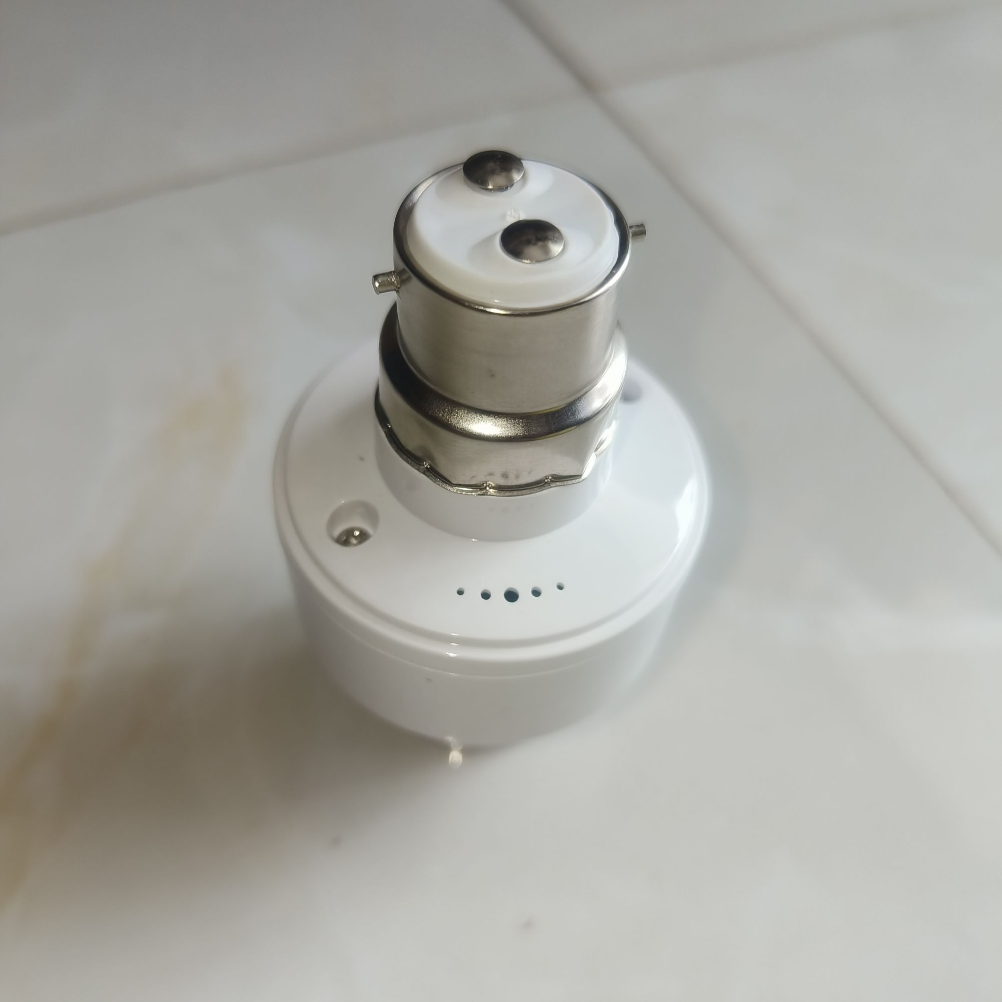 Picture of Smart Wireless Bluetooth App Control Lamp Holder B22/E27 Pin Type to E27 Thread Type LED Lamp Holder AC 85–265V Timer Control Adjustable Light Socket Converter E27 Pin to Thread