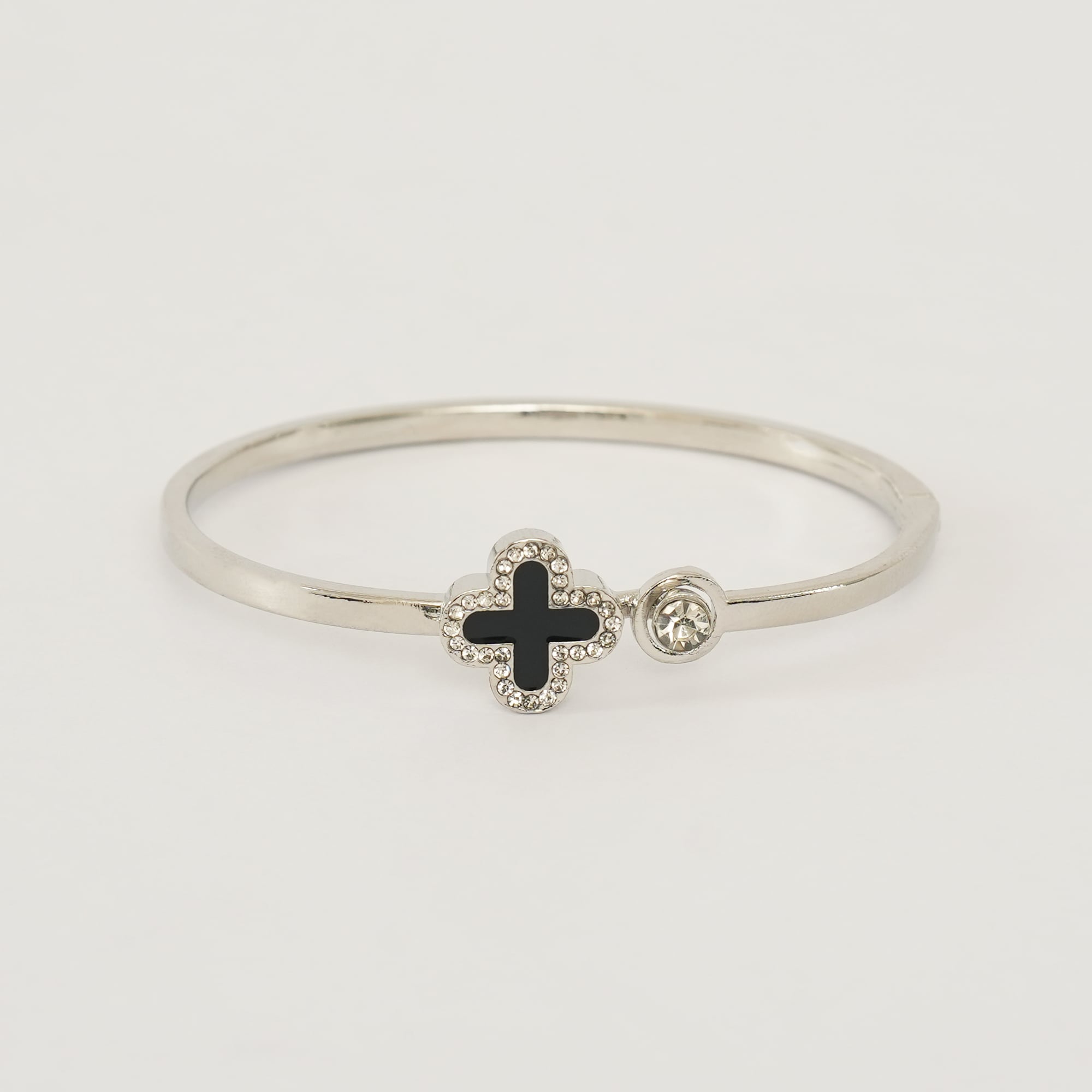 Picture of Leaf Clover Charm Opened Cuff Bangle Bracelet For Women