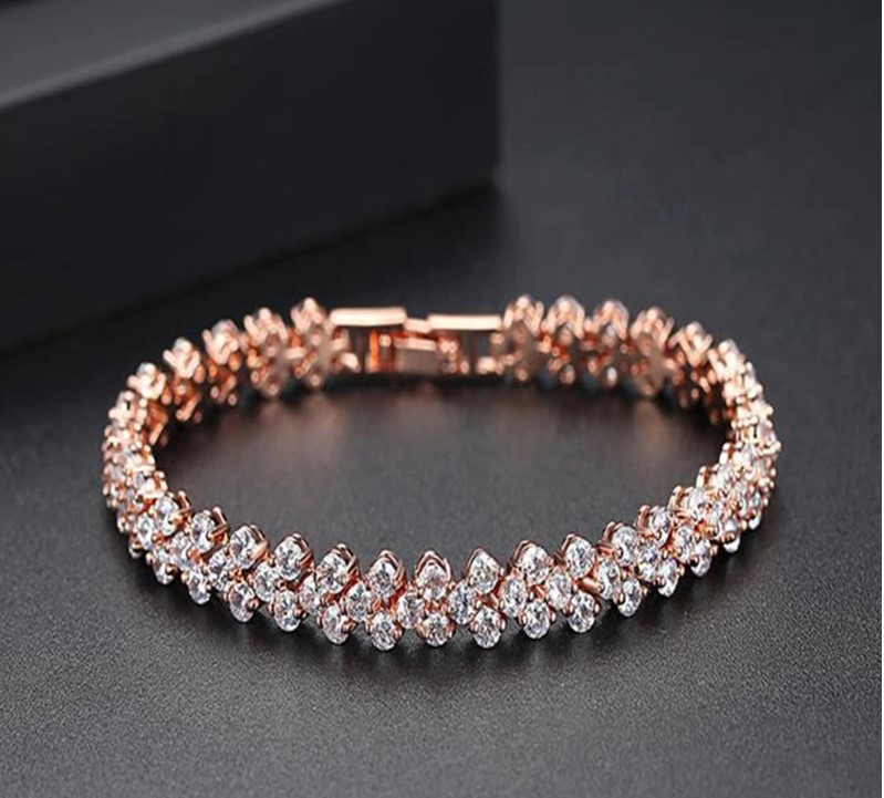 Picture of Women Fashion Roman Style Zircon Crystal Bracelet Bangles  for Gifts