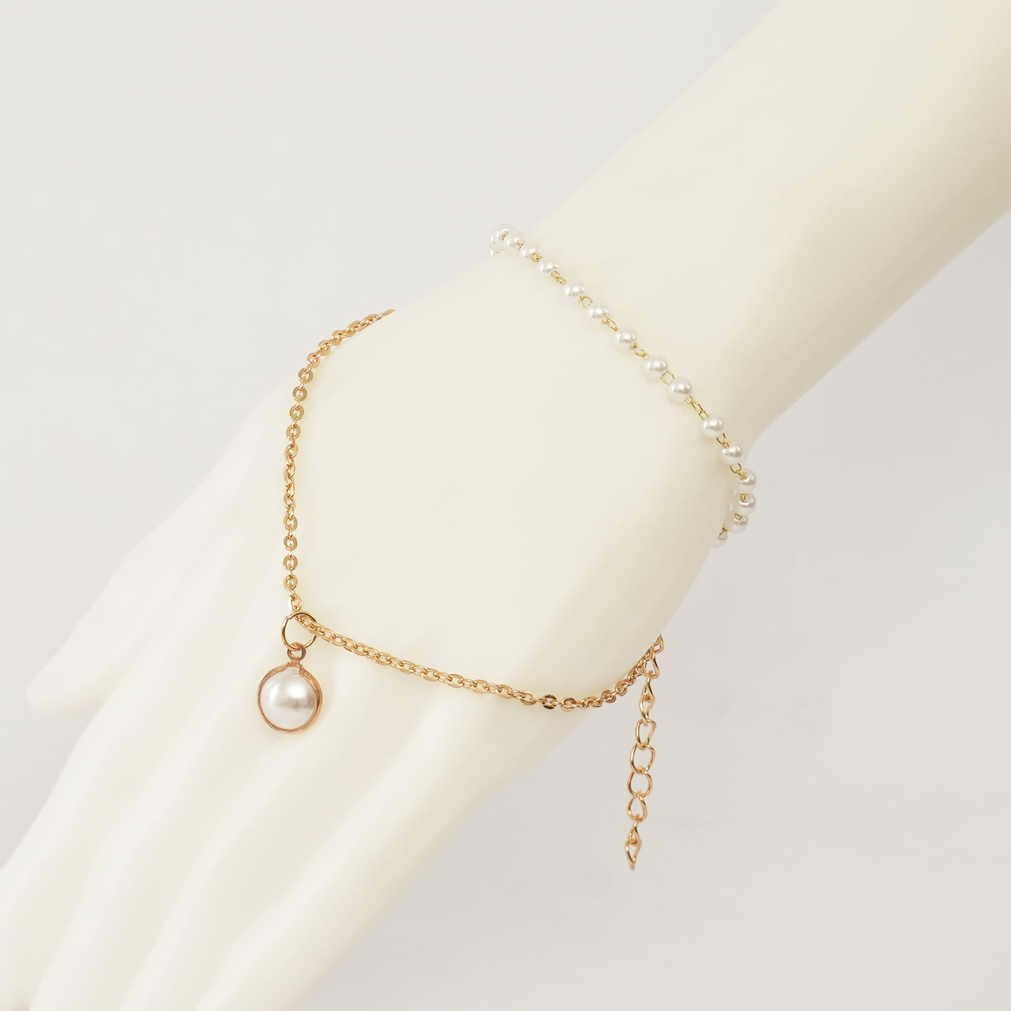Picture of New Design Sweet Vintage  Bracelet for Women Korean Cute Tassel  Bracelet Aesthetic Jewelry