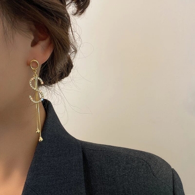 Picture of Fashion Statement Earrings Jewelry