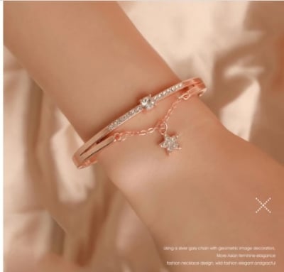 Picture of Gentle Hand Chain Creative Luxury  Alloy Metal Pentagram Rhinestone Bracelets