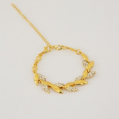 Picture of Bohemian Style Women Girls Bracelet Rhinestone Leaves Chain Bangle Luxury Wedding Jewelry