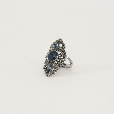 Picture of Vintage Women Fashion Jewelry Blue Rhinestone Engagement Wedding Ring Cocktail Dinner Luxury Jewelry