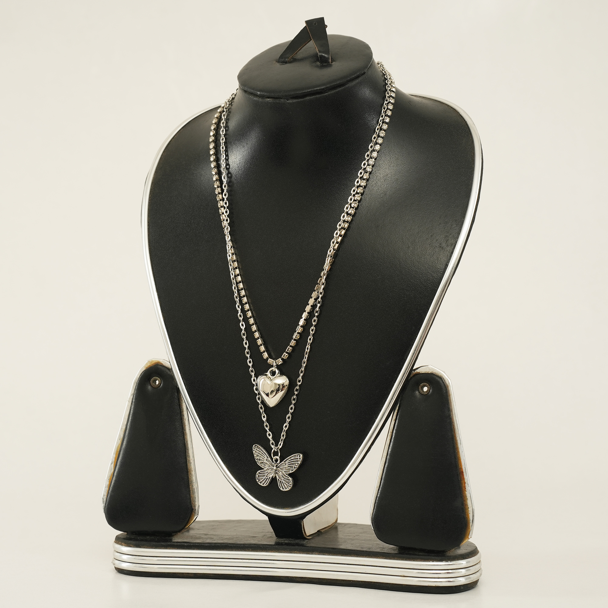 Picture of 2022 Women Men Necklace Heart Butterfly Necklace Silver Crystal Rhinestones Pendant For Girls Gift