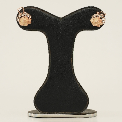 Picture of Korea Fashion Personality Rose Earrings Female Sweet Earrings Ear Clip Lovely Ear Buckle Exaggerated Earrings.