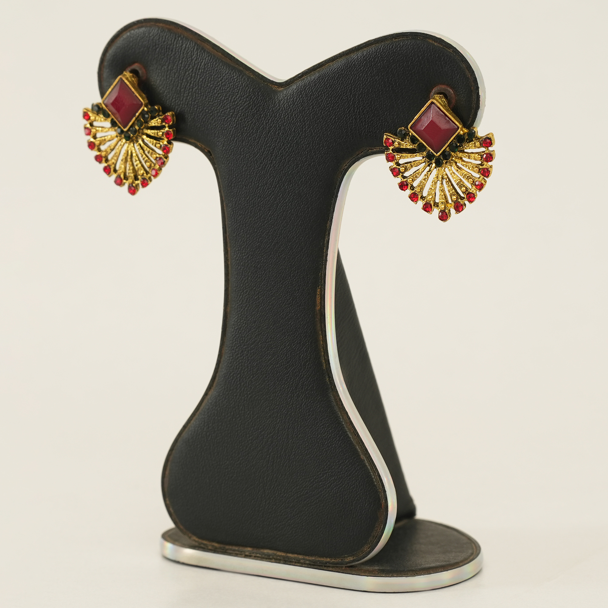 Picture of Ethnic Vintage Zircon Earrings Bohemia Fan-shaped Red Green Crystal Stud Earrings For Women New Earing Earings Jewelry Kolczyki