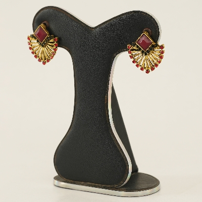 Picture of Ethnic Vintage Zircon Earrings Bohemia Fan-shaped Red Green Crystal Stud Earrings For Women New Earing Earings Jewelry Kolczyki