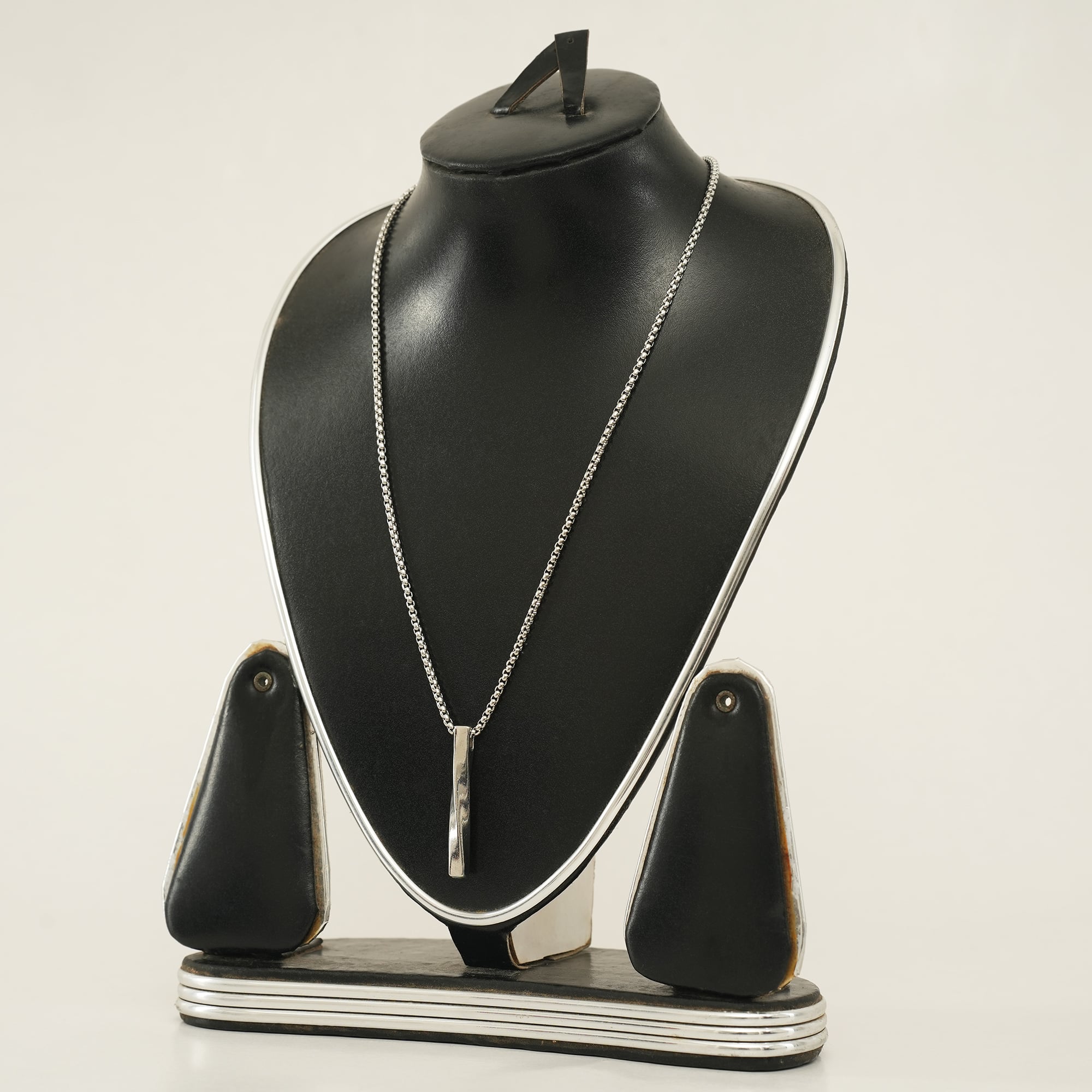 Picture of New Fashiion Rectangle Pendant collar Trendy Simple Necklace For Men