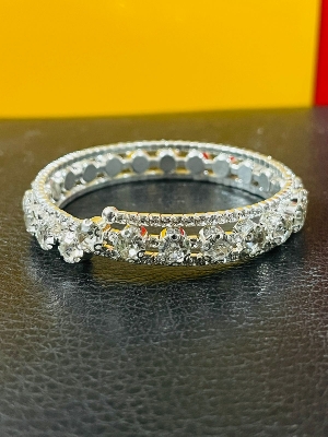 Picture of New trending curi breslet for girls and women for birthday gift and party