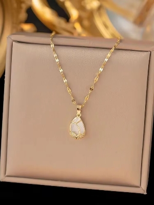 Picture of New Elegant   Necklace Party Favors Mother's Day, Birthday  Gift for Girl's and Women