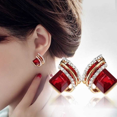 Picture of Women's Korean Style Crystal Earrings - Fashionable and Comfortable