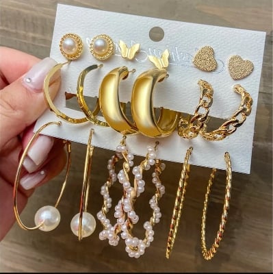 Picture of 9Pcs Geometric Hoop Earrings Set for Women Pearl Round Twisted Heavy Metal Earrings Hepburn Style Vintage Pearl Fashion Jewelry