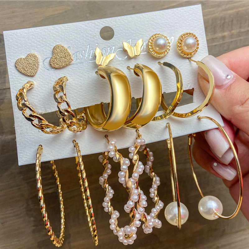 Picture of 9Pcs Geometric Hoop Earrings Set for Women Pearl Round Twisted Heavy Metal Earrings Hepburn Style Vintage Pearl Fashion Jewelry