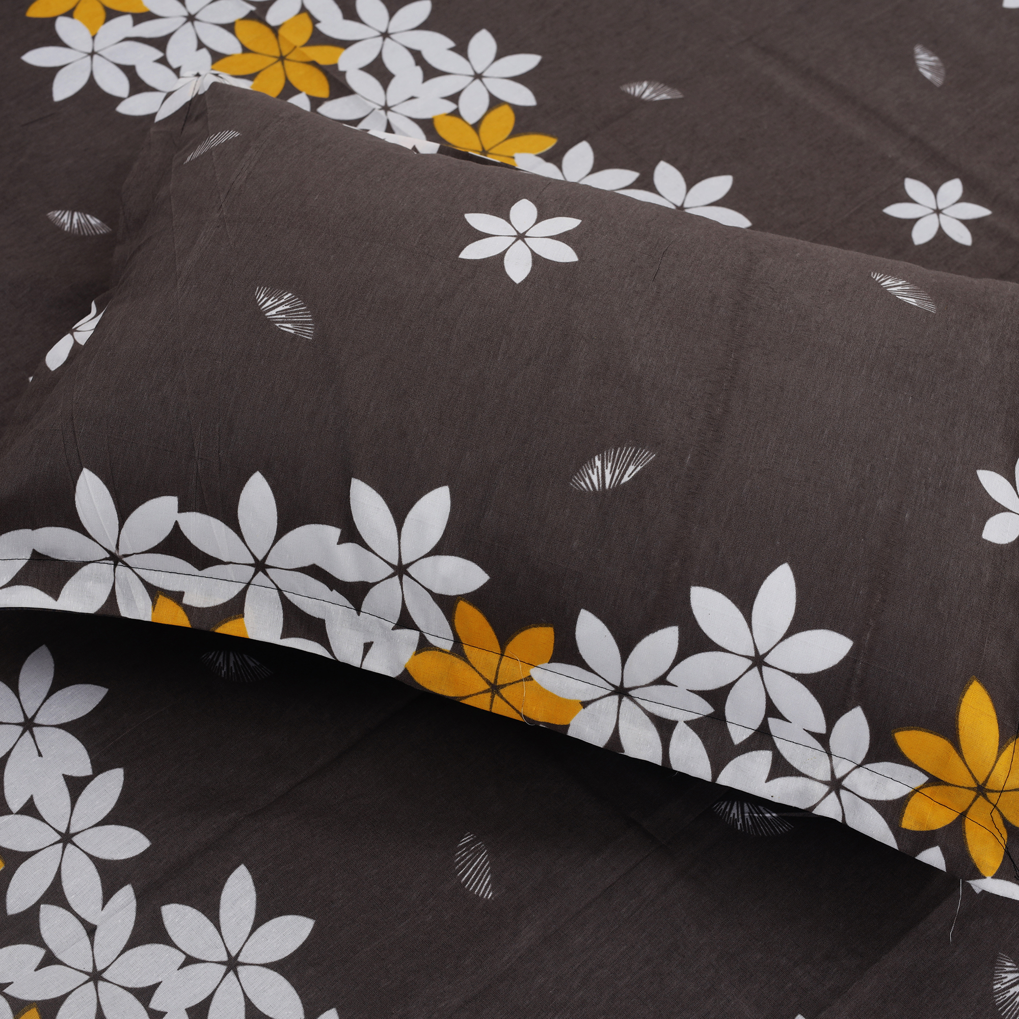 Picture of Cotton Multicolor Double King Size Flat Bed Sheet Set (7.5 by 8.5 Feet) with Two Pillow Covers - Easy Maintainance- 300 Thread Count- Hand Washable