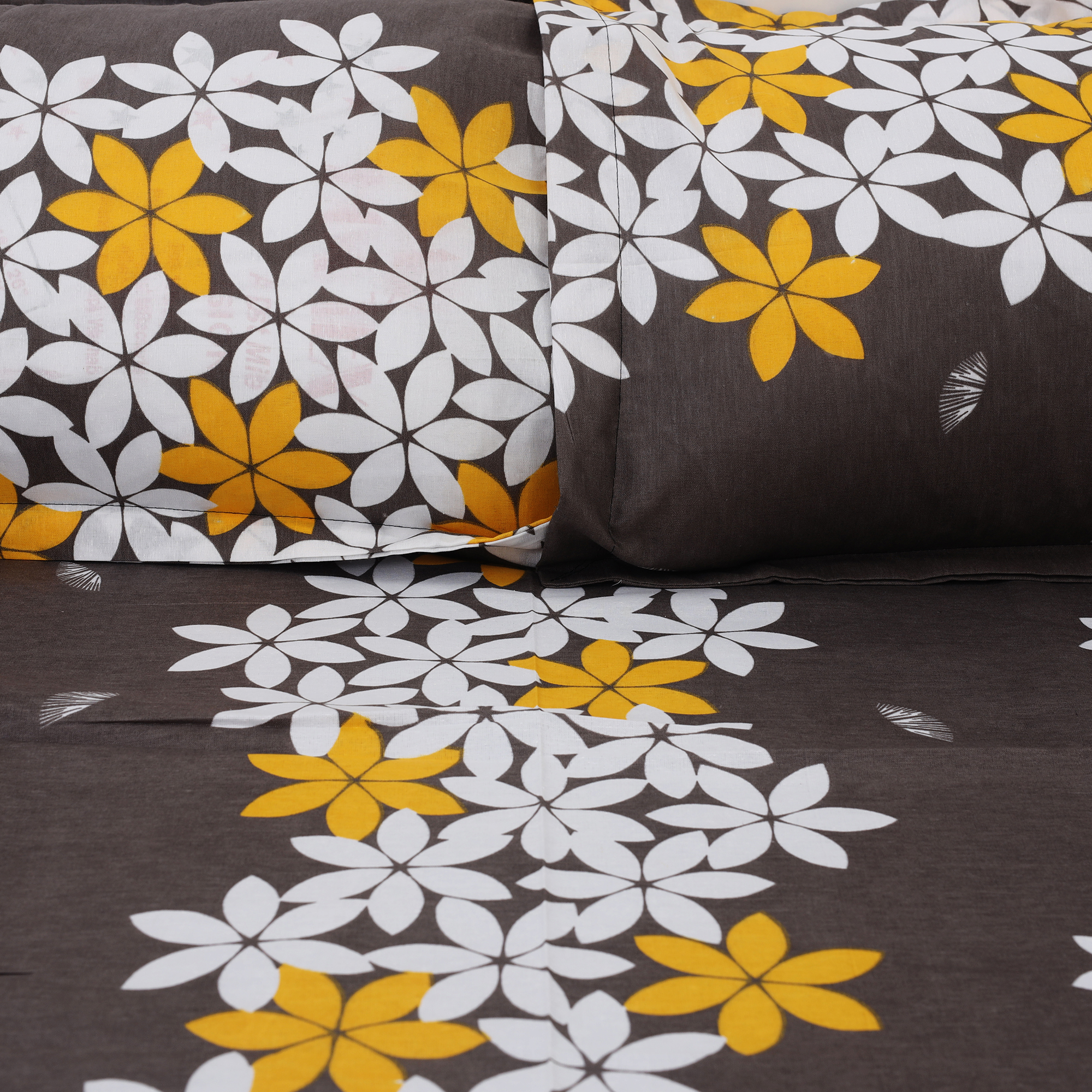 Picture of Digital Home TEX Cotton Multi-color Double King Size Flat Bed Sheet Set (7.5 x 8.5 Feet) with Two Pillow Covers - Easy Maintainance Hand Washable