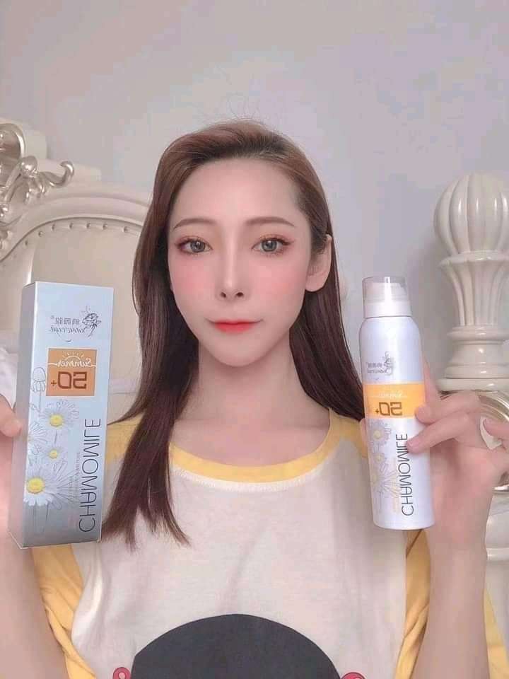 Picture of CHAMOMILE Whitening Spray Sunscreen with SPF 50+