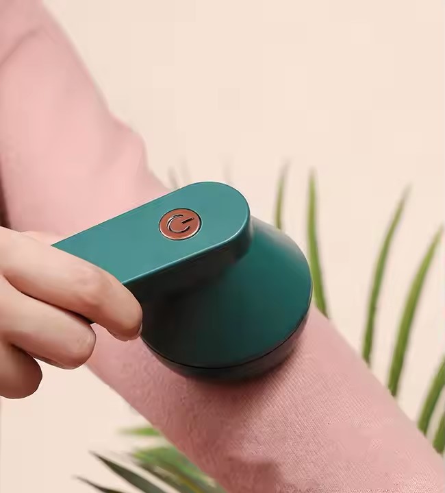 Picture of Lint Remover Hair Ball Trimmer Portable Rechargeable Fabric Clothes and Furniture Shaver - Multicolor