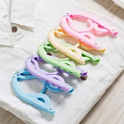 Picture of Smart Foldable Clothes Hanger for travel (6 pcs)