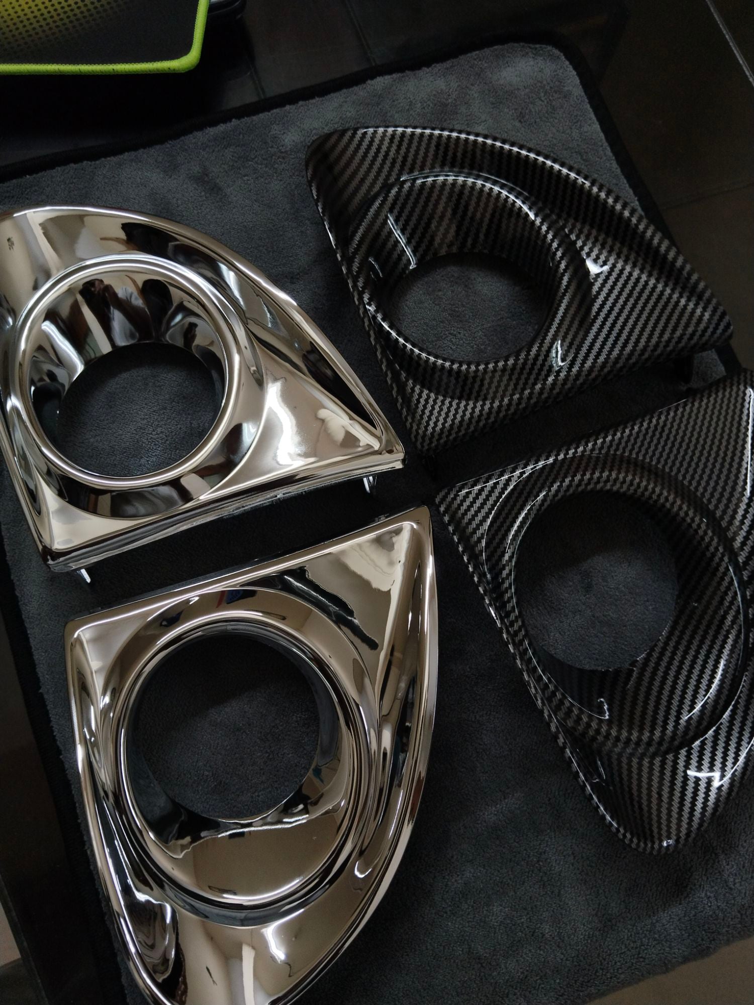 Picture of Axio 2014 Front Fog Light Casing – Carbon / Chrome Finish