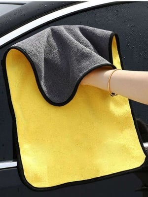 Picture of Microfiber Car Wash Towel - 24"x12" | Super Absorbent & Scratch-Free Cleaning Cloth