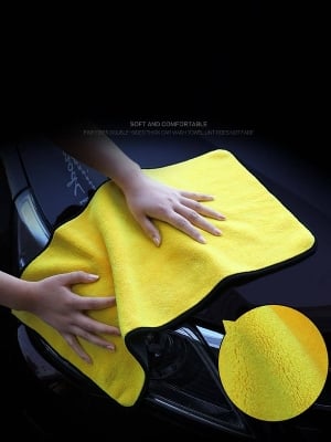 Picture of Microfiber Car Wash Towel - 24"x12" | Super Absorbent & Scratch-Free Cleaning Cloth