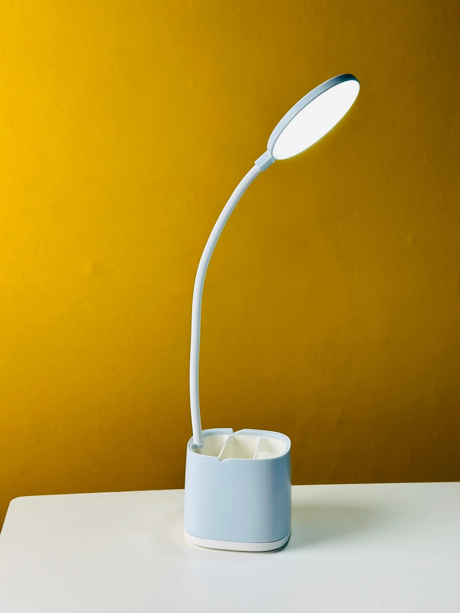 Picture of YAGE YG-T109 Table Lamp Pen Holder Desk Lamp Dimmer Rechargeable USB Reading LED Table light Night Light