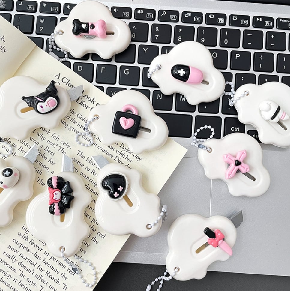 Picture of Cute Retro Black & Pink mini portable cutter