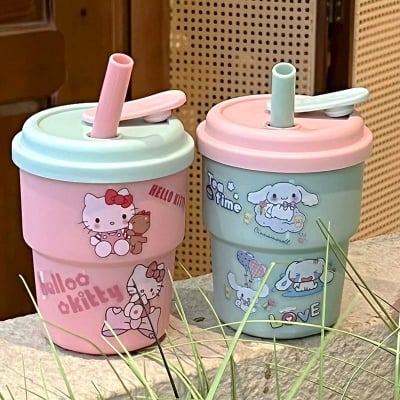 Picture of 420ML Cute Sanrio Hello Kitty Straw Cup Large Capacity Plastic Coffee Cup Cartoon Sanrio Water Bottle Birthday Gift For Friends
