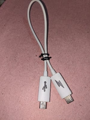 Picture of Mobile to mobile charge transfer cable - White