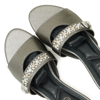 Picture of Moochie Women's Sandal Golden