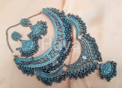 Picture of Fashioned necklace for women - Black