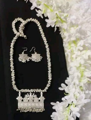 Picture of Beautiful new style colourful Necklace for women