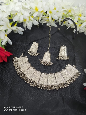 Picture of Beautiful new style colourful Necklace for women