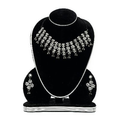 Picture of Indian Bridal Jewelery Set For Women Black Color Dress Jewelery Necklace - Silver