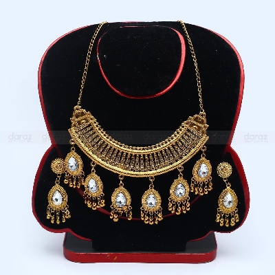 Picture of women Necklaces - Gold