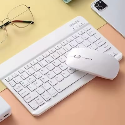 Picture of Mini Wireless Keyboard Mouse Combo Pack Black & White Plastic Body Non-Rechargable AAA Battery System Qualityfull Material
