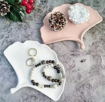 Picture of 01 pcs Colourful Gypsum patel tray for home decor White