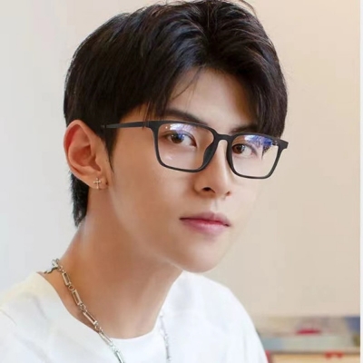 Picture of Titanium alloy high-end frames presbyopic glasses men's HD anti-blue ray radiation presbyopic glasses ultra-light comfortable middle-aged and elderly presbyopic glasses (One Size,Black)