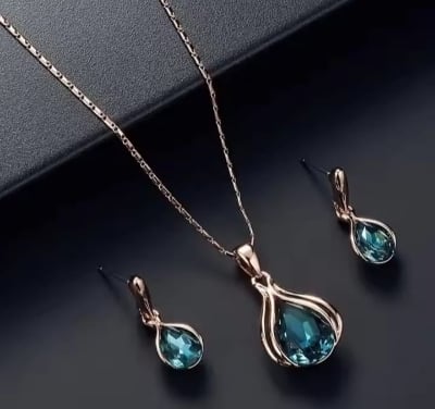 Picture of Blue jewellery set for women Gold